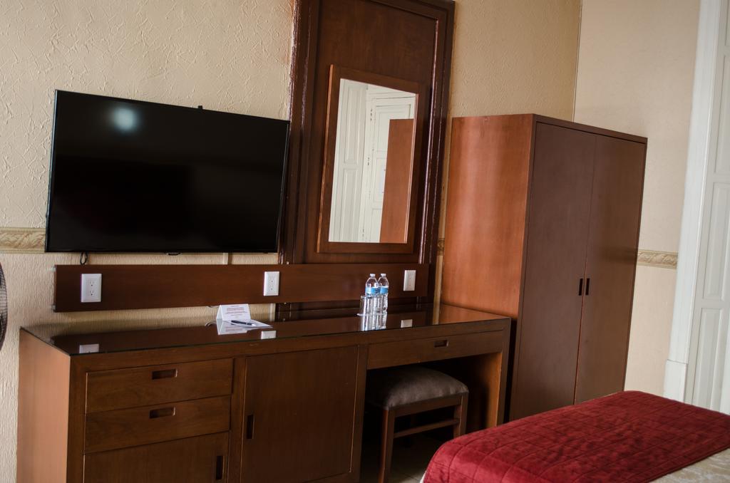 Hotel Posada Regis Guadalajara Extérieur photo