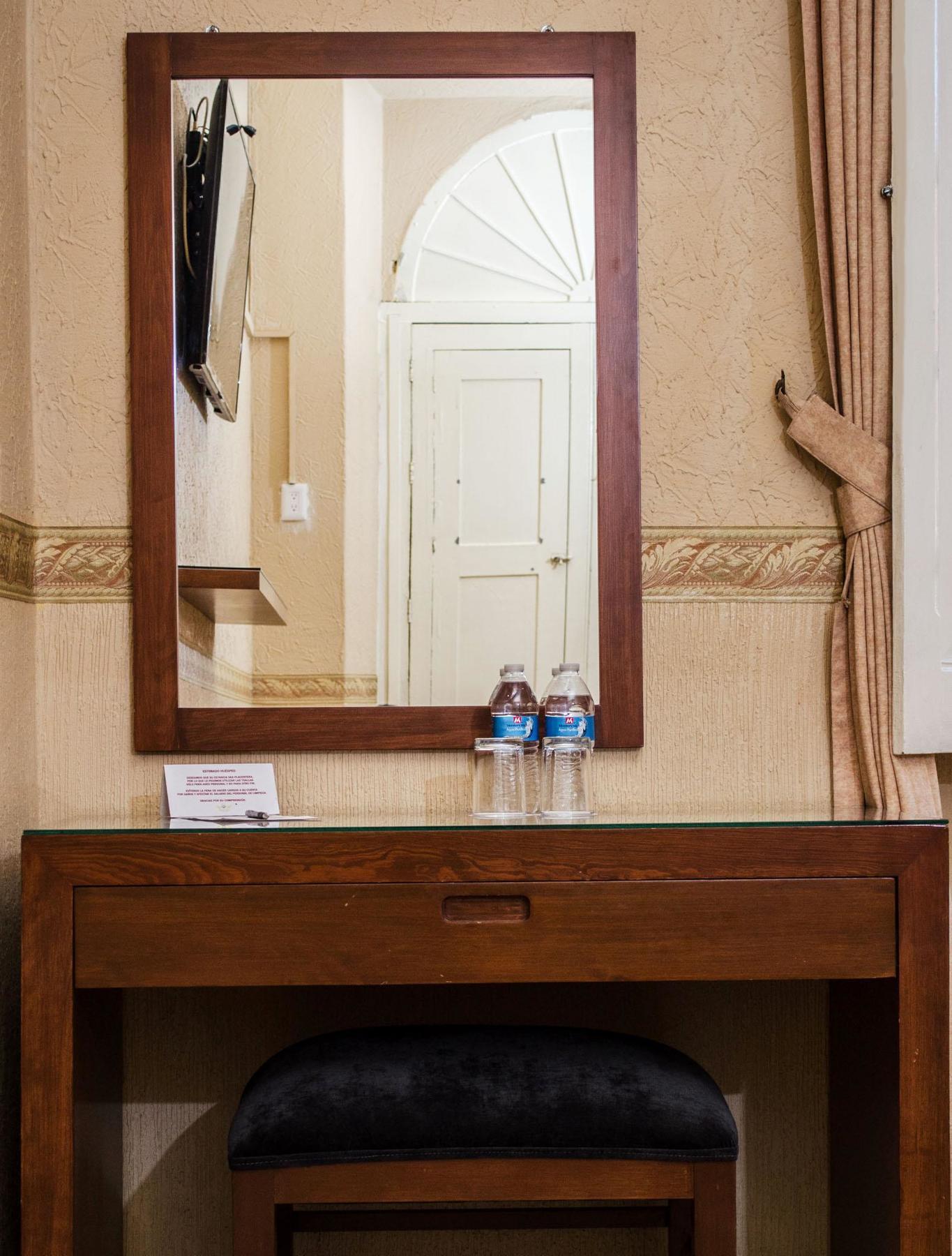 Hotel Posada Regis Guadalajara Extérieur photo