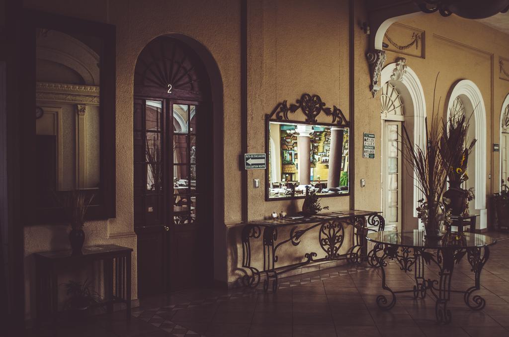 Hotel Posada Regis Guadalajara Extérieur photo